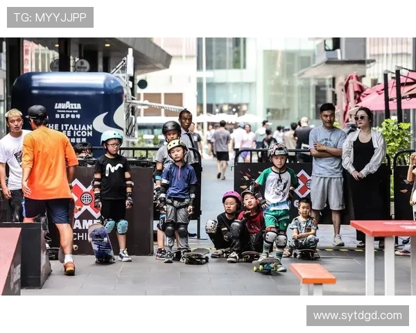 杭州滑板队在极限运动世界杯中的比赛经验与表现深度分析