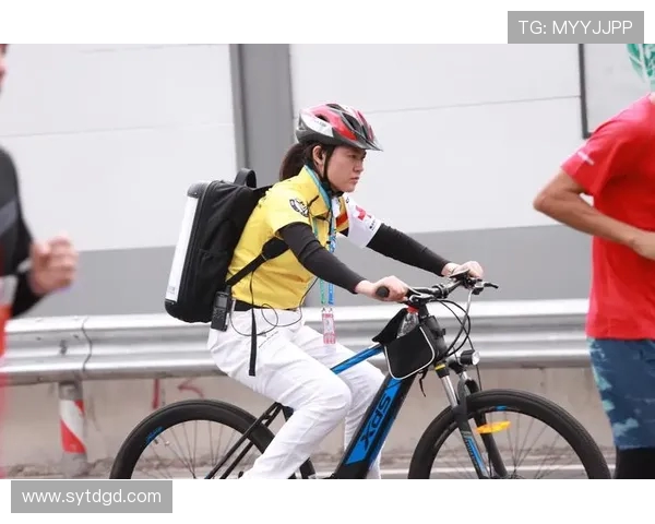 深圳街舞队在马拉松大满贯中的耐力挑战与精彩表现分析