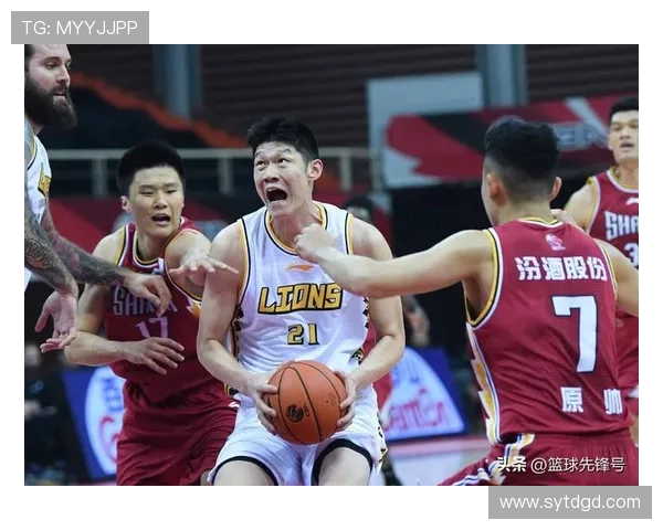 2020年CBA赛季北京队对阵广东队精彩回顾与赛后分析