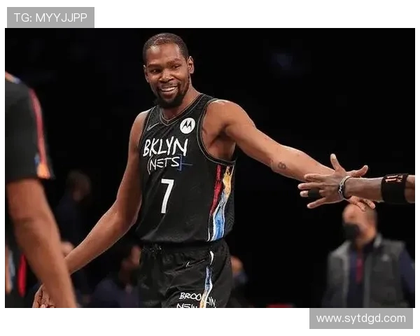 勇士与76人激战正酣2月28日精彩对决引发球迷热议