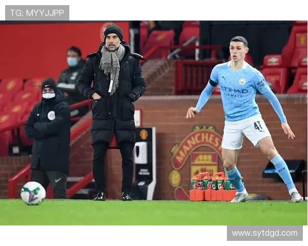 埃弗顿与曼城激战成和赛果引发球迷热议与反思