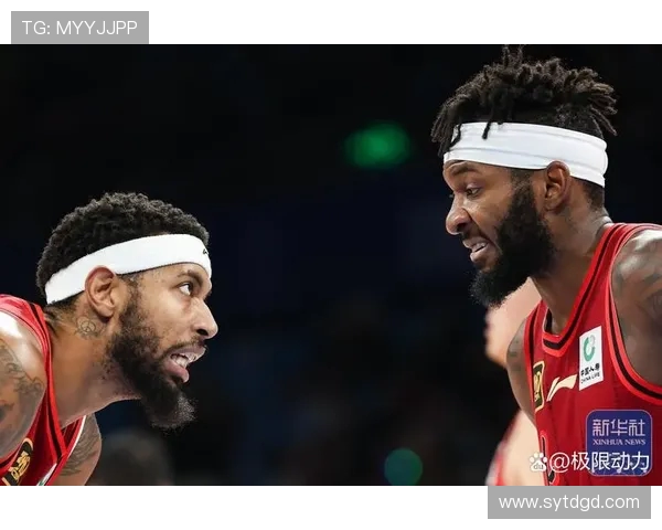 戈贝尔与阿联的巅峰对决：谁能在国际赛场上更胜一筹