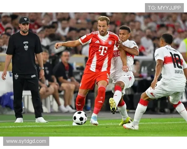 拜仁慕尼黑主场迎战奥斯堡争夺德甲积分榜关键战役