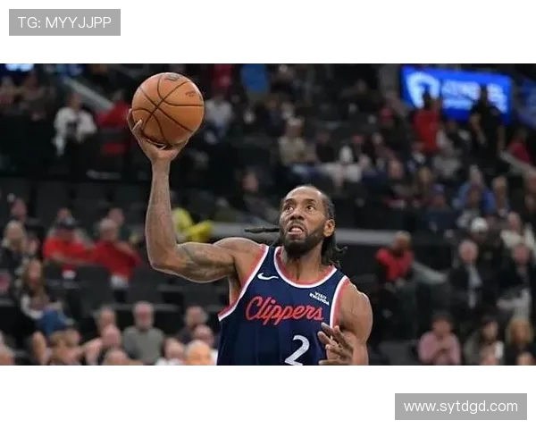 科怀伦纳德：从NBA超级巨星到篮球传奇的辉煌之路