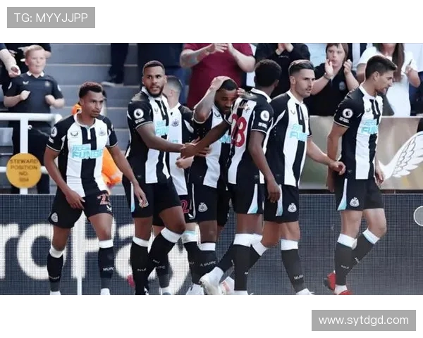 纽卡斯尔联对阵热刺的精彩较量揭示英超争冠新局势 纽卡斯尔联对阵热刺的精彩较量揭示英超争冠新局势