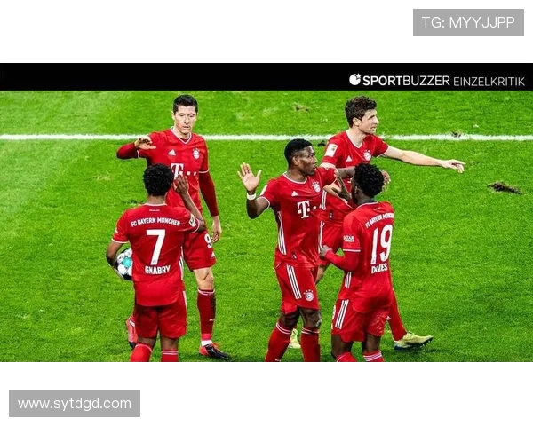 莱万与阿拉巴在FIFA赛场的精彩对决与传奇瞬间解析 莱万与阿拉巴在FIFA赛场的精彩对决与传奇瞬间解析