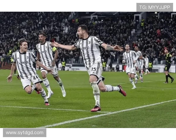 萨索洛与尤文图斯激战成和双方进球精彩回顾与分析