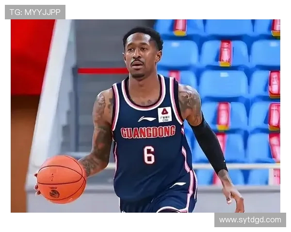 马尚布鲁克斯的篮球之路与职业生涯的辉煌成就探索