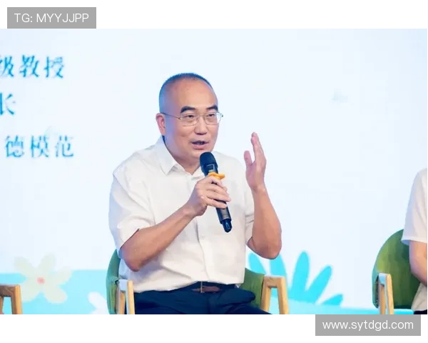 深度对话：周强分享他在CSGO世界中的成长与挑战经历