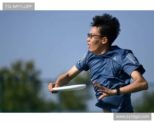 西安飞盘队的盯防策略分析与比赛表现评估