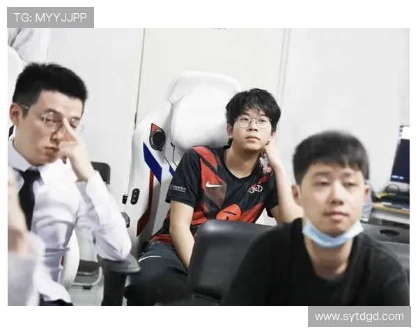 TES战术引发热议CSGO赛事中的争议与反思