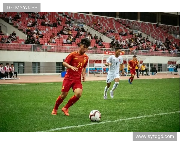 上海足球队区域防守革新之路探索与实践分析