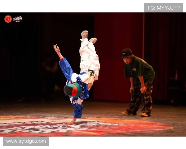 全国街舞大赛特别报道:杭州街舞队如何逆袭夺冠的精彩历程与背后故事