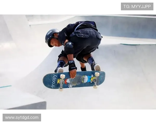 南京滑板队在极限运动联赛中的精彩节奏表现与未来展望分析